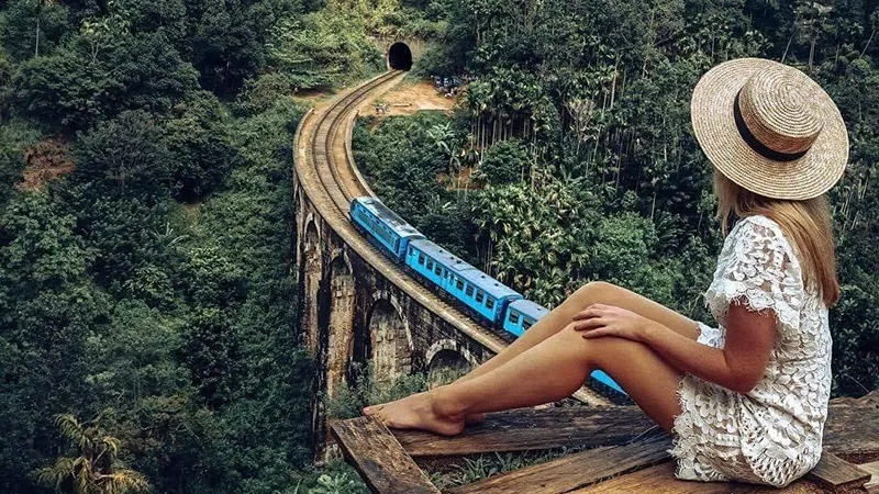 Train to Ella